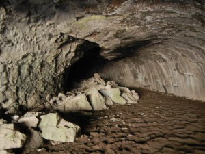 inside Subway Cave lava tube