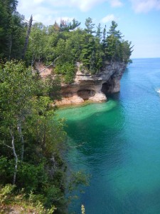 typical scenery along the Lakeshore Trail