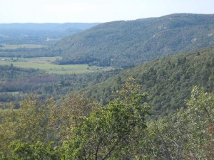 the Ottawa river plain meets the Eardley Escarpment